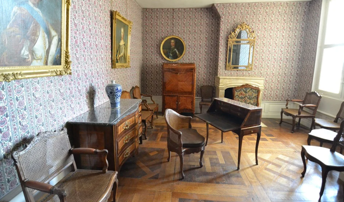 starý nábytek